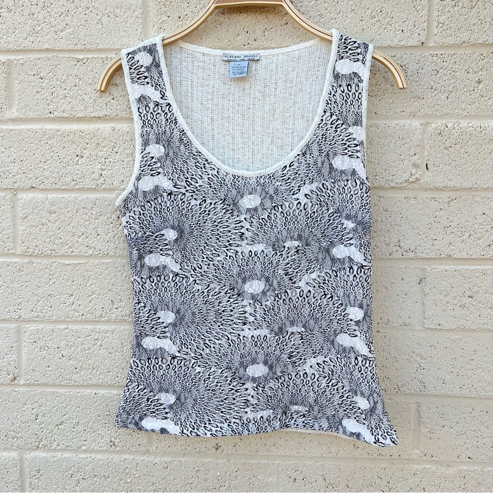 Leopard print black and white laced top